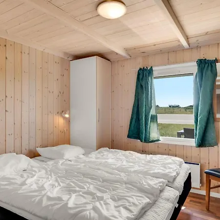 Katla - 400m From The Sea By Interhome *